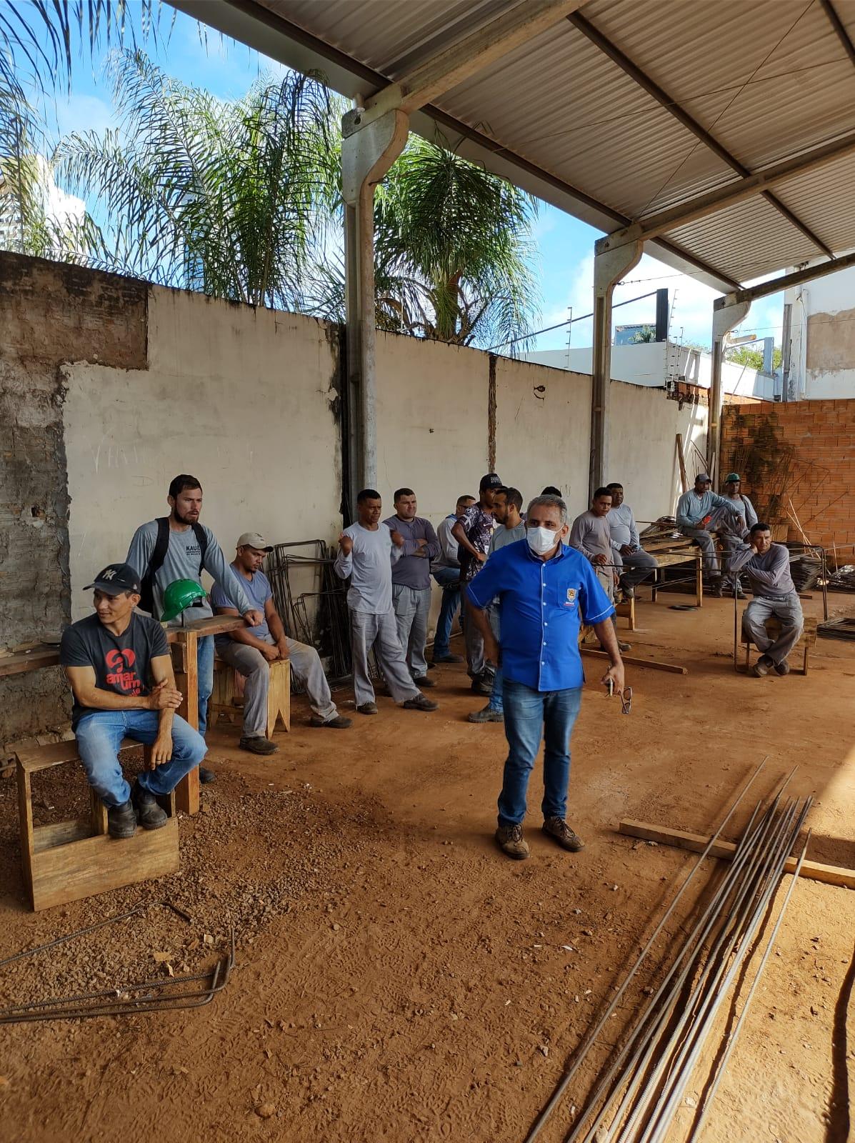 CONSTRUTORA SE COMPROMETE A CUMPRIR LEIS TRABALHISTAS DEPOIS DE PARALISAÇÃO EM CANTEIRO DE OBRA