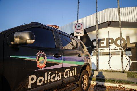 Mulheres e crianças ficam sob mira de revólver durante roubo de carro em Campo Grande