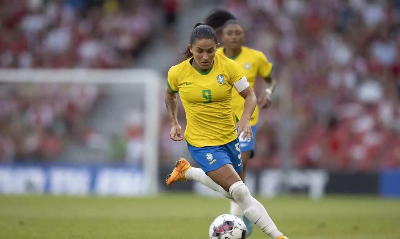 Brasil estreia na Copa América de Futebol Feminino com goleada sobre a Argentina