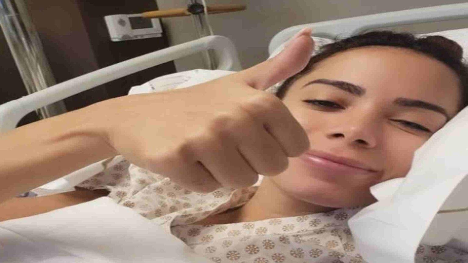 Internada para tratar endometriose, Anitta acalma fãs: 