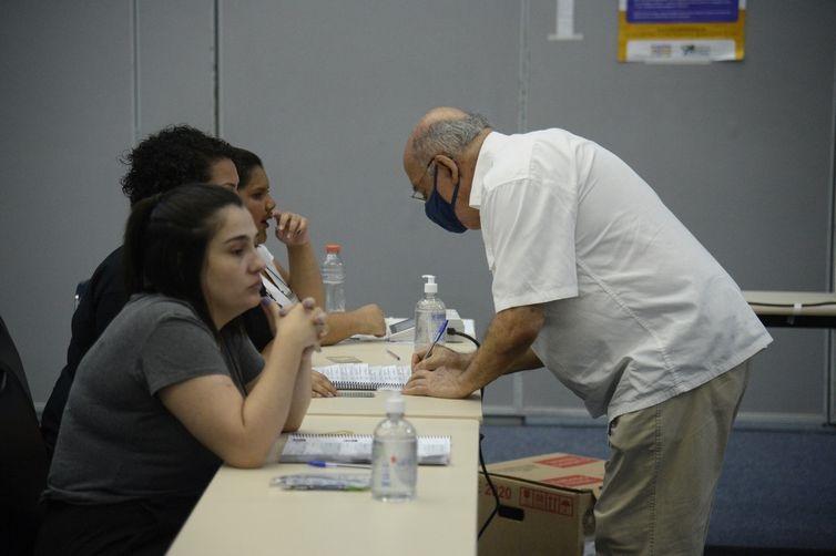 Saiba para quem o voto é obrigatório e para quem é facultativo