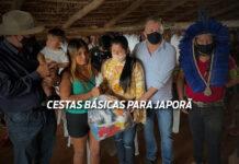 Vander entrega cestas básicas para indígenas de Japorã