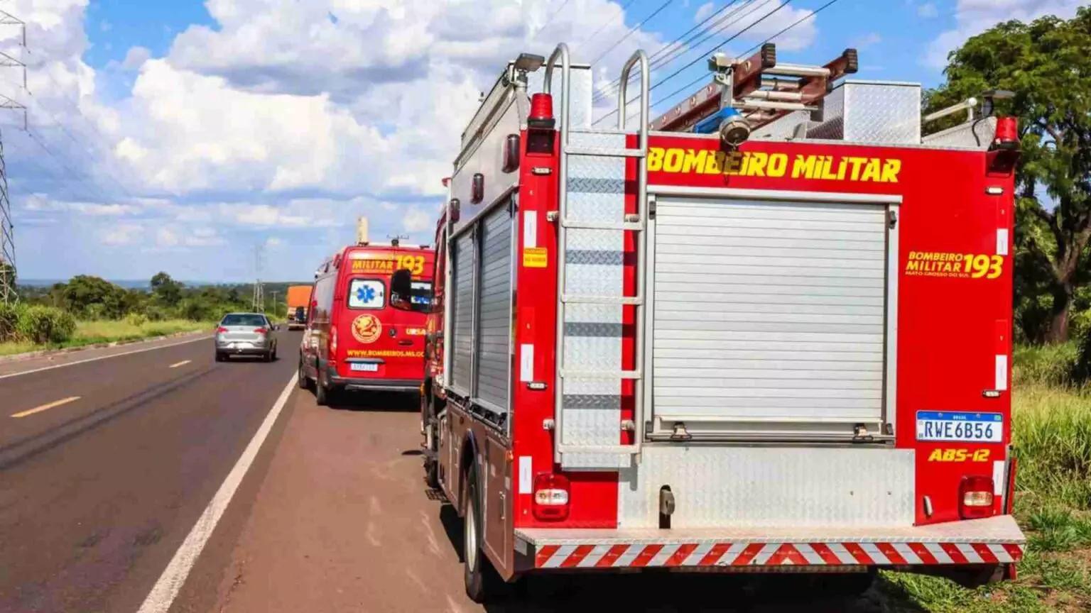 Acidente entre dois carros deixa vítima presa às ferragens na BR-060 em Campo Grande