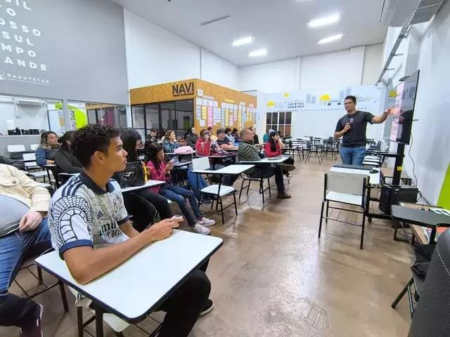 Finanças, marketing e até música são temas de cursos gratuitos na Capital 