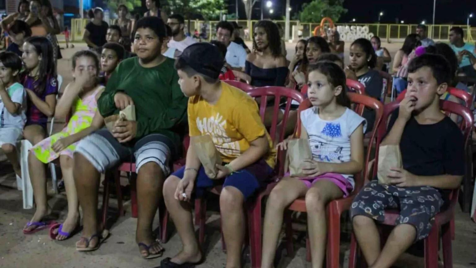 ‘Vizinhança na Praça’: cinema itinerante leva cultura e diversão a Sidrolândia neste sábado